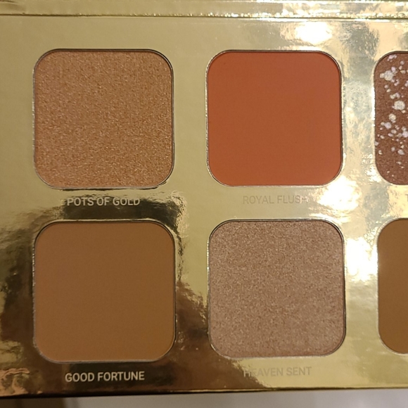 LUCKY GLOW PALLET - Picture 4 of 5